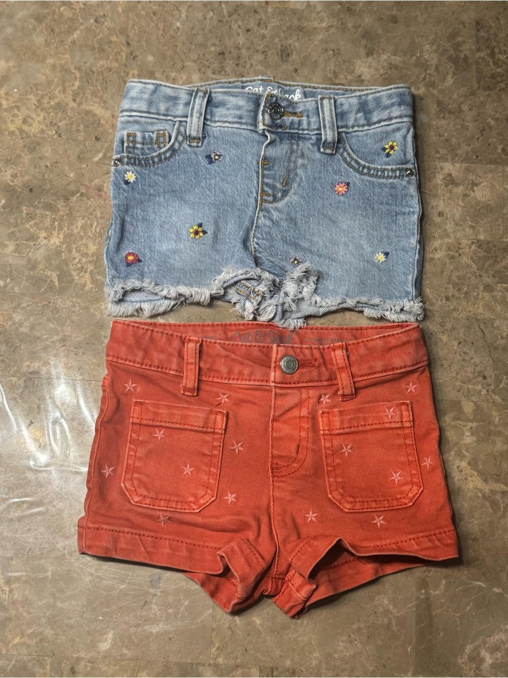 Cat & Jack baby girl denim shorts
Sizes 18 months
Both included
Like new